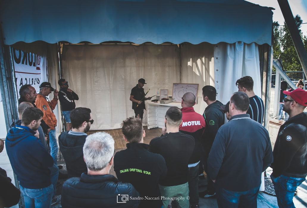 IWDC Briefing, Drift Arena Bologna Drift Arena, Corsi, Scuola Drifting Bologna, Massimo Nascetti, drift arena Scuola Drifting